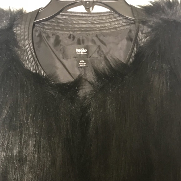 đź”…Cropped Faux Fur Vestđź”… - Picture 3 of 3